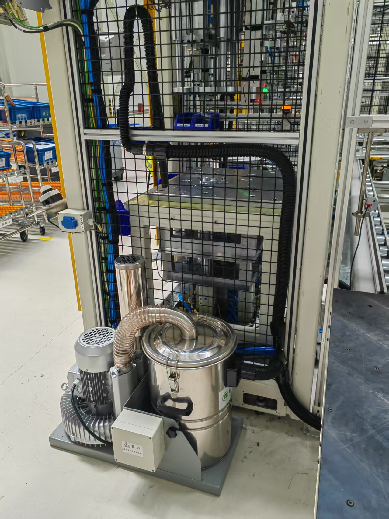 Industrial vacuum cleaner